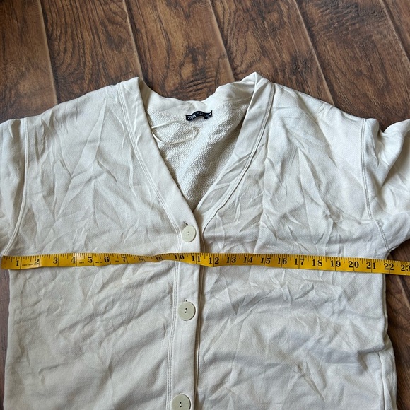 Zara Cream Button-Up Cardigan - Picture 4 of 4